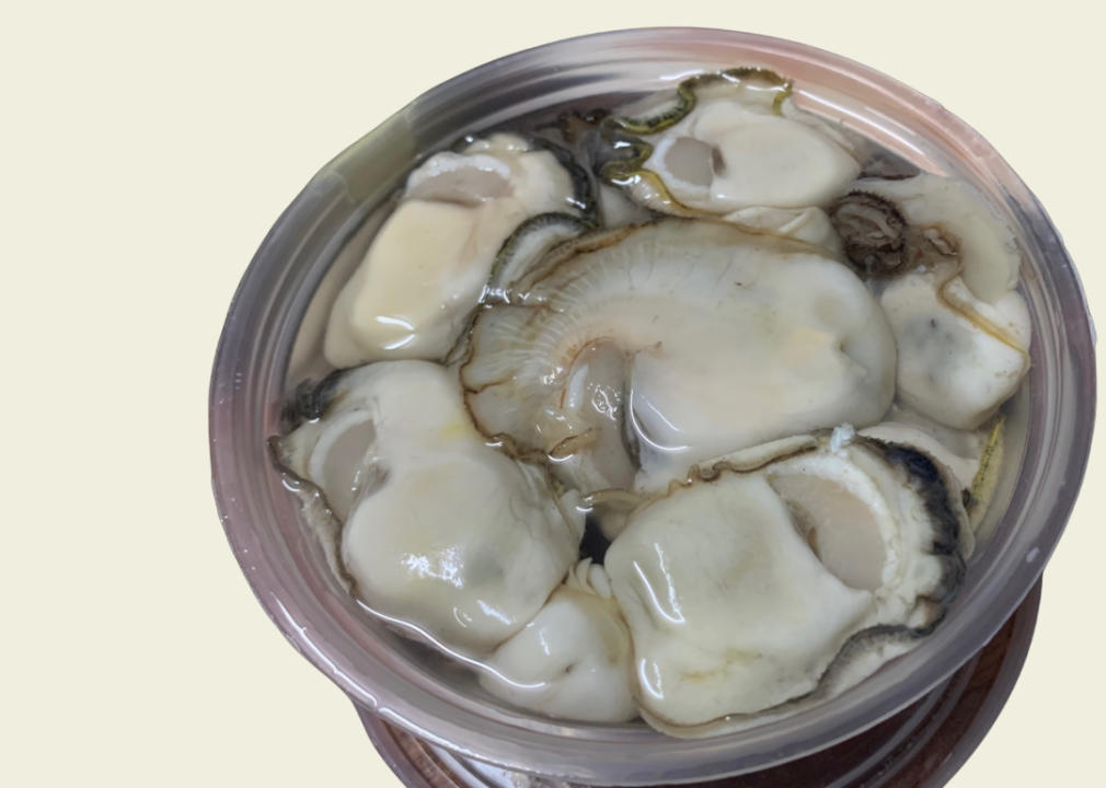 A jar of oysters
